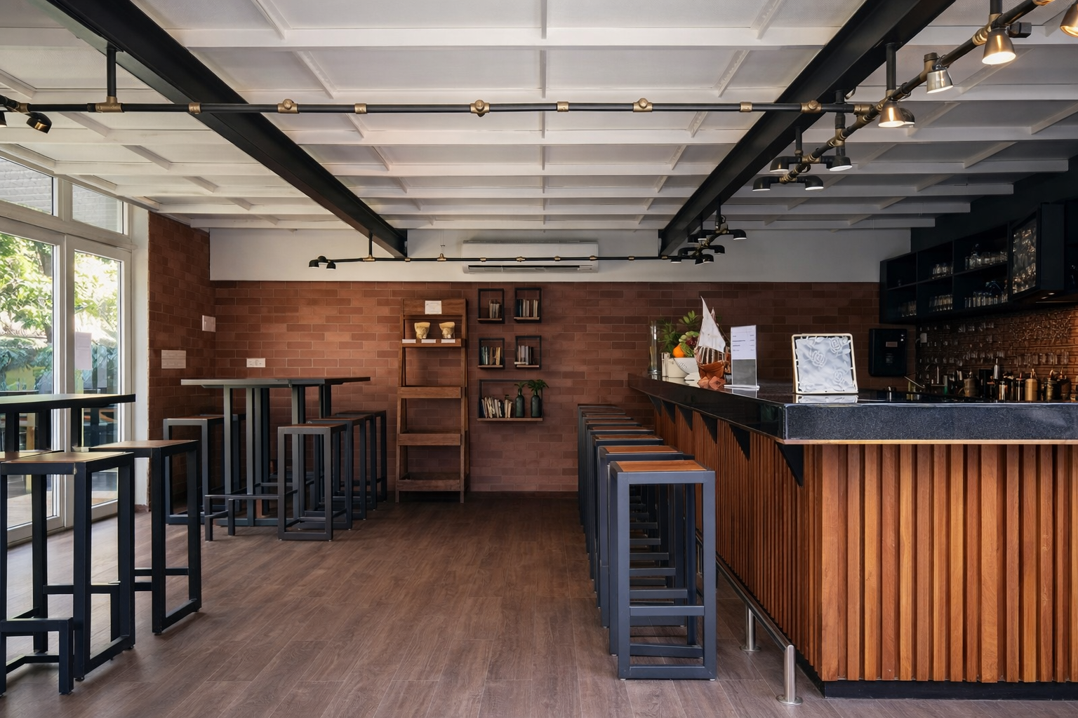 Cafe Calamari Ambiance